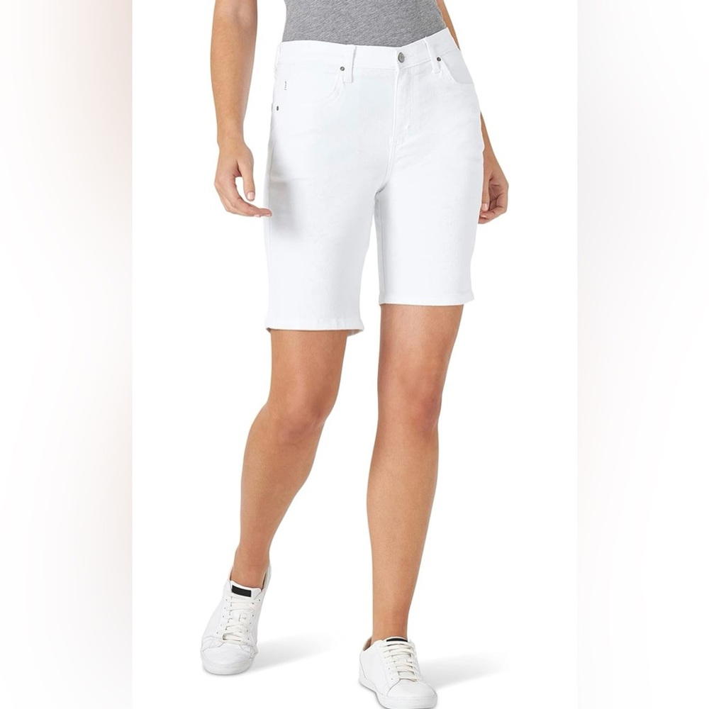 Lee Classic white women's denim jean shorts, relaxed fit, size 12